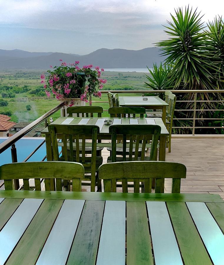 Beacon Hill Suites อัคยาคา ภายนอก รูปภาพ