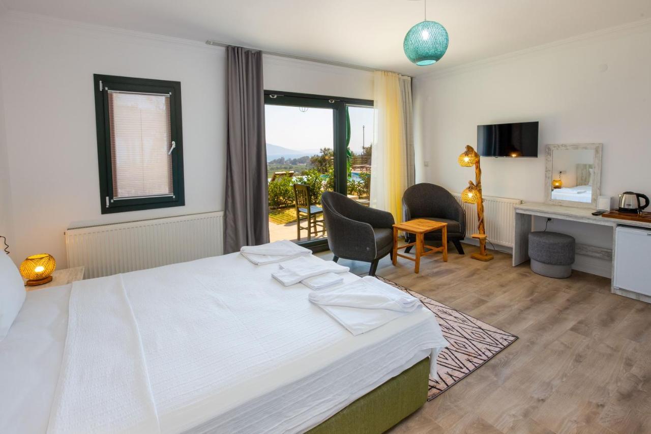 Beacon Hill Suites อัคยาคา ภายนอก รูปภาพ