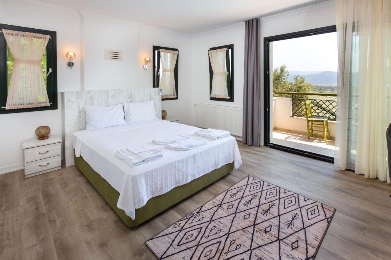 Beacon Hill Suites อัคยาคา ภายนอก รูปภาพ